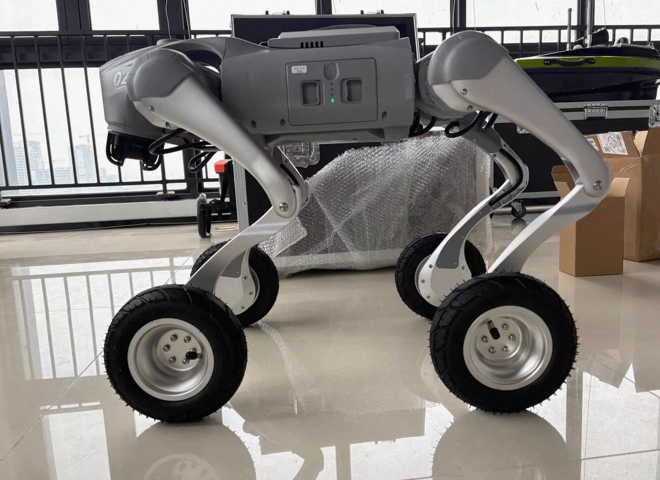 New Unitree Go2-W – Quadrupeds robot