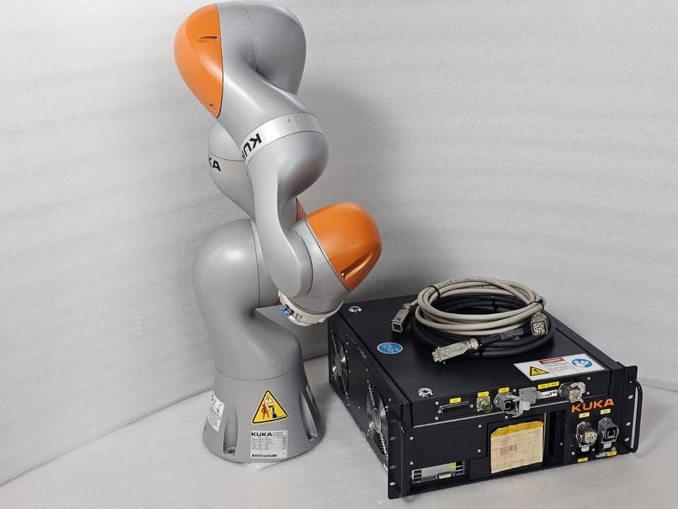 KUKA LBR iiwa 14 R820 Robot — image 5