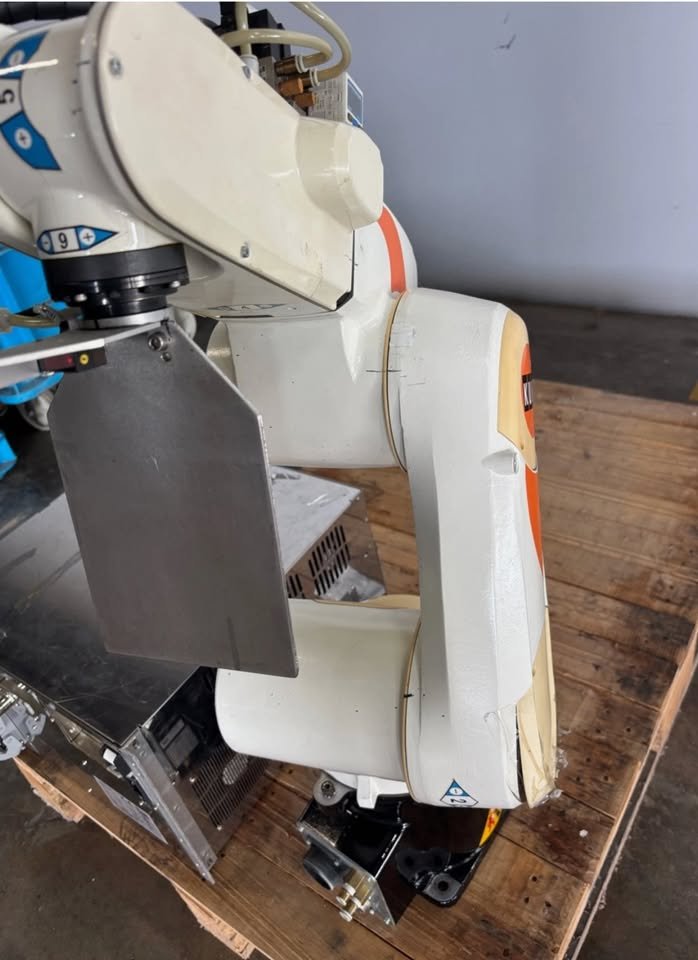 Kuka KUKA KR6 R700 6-Axis Industrial Robot Arm  — image 2