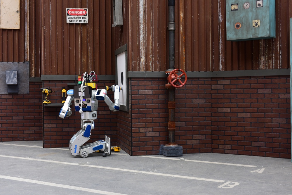 Rainbow Robotics DRC-HUBO photo 5
